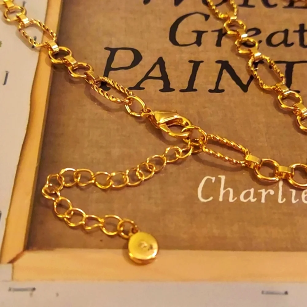 Gold chain necklace with beaded tassel - Picture 3 of 5